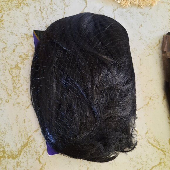 FreeTress Equal Synthetic Lace Front Short Bob Wig SONYA - Black, NWOT! - Picture 3 of 8